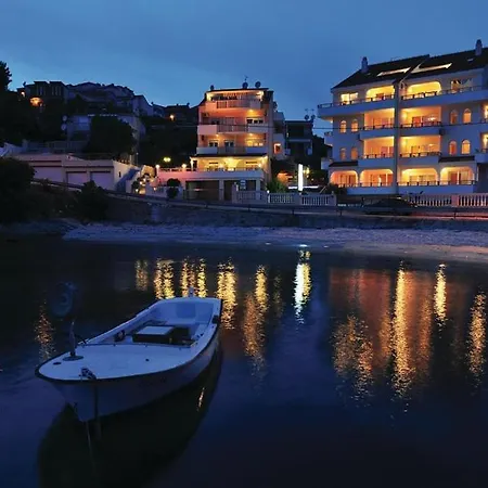 Apartment Sirena *