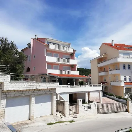 Apartment Sirena Trogir